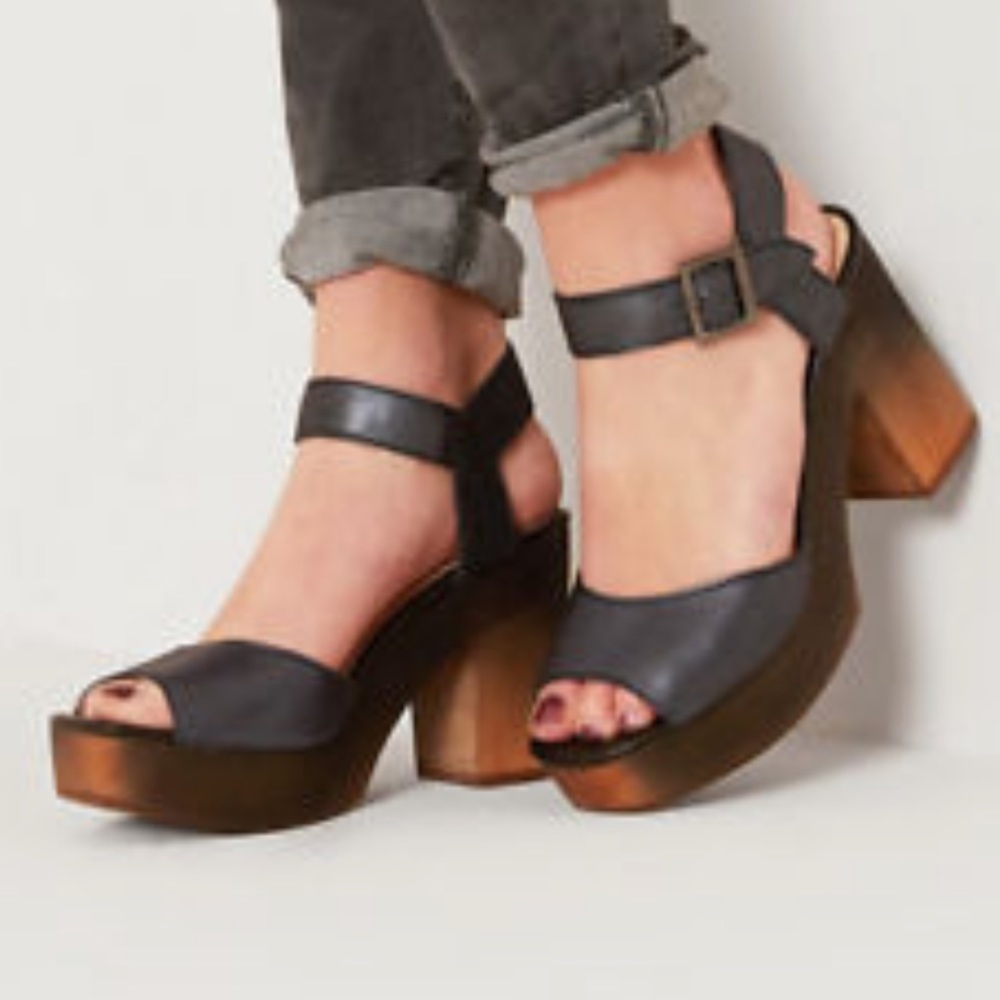 Kelsi Dagger Brooklyn Front Dress Sandal, Black